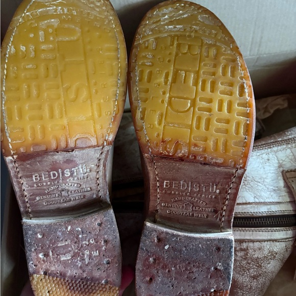 Boots - Picture 3 of 3